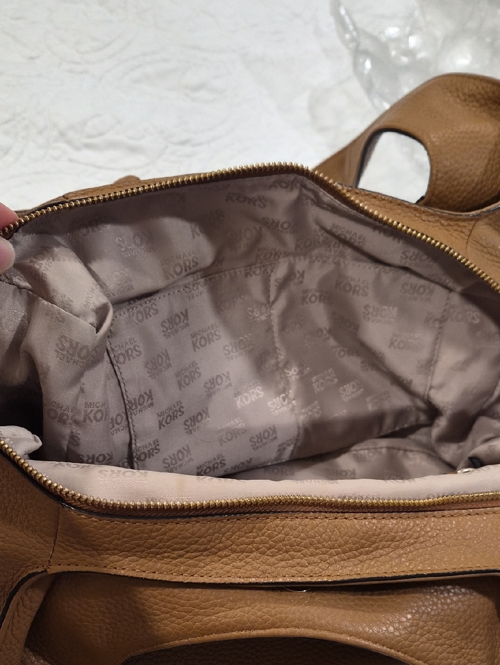 Michael Kors Tan Leather Hobo Bag with Gold MK Accent - Picture 5 of 13